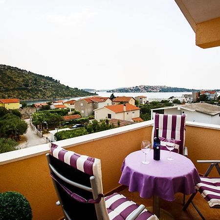 Rogoznica Apartments Kristina Экстерьер фото