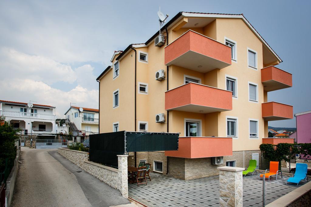 Rogoznica Apartments Kristina Экстерьер фото
